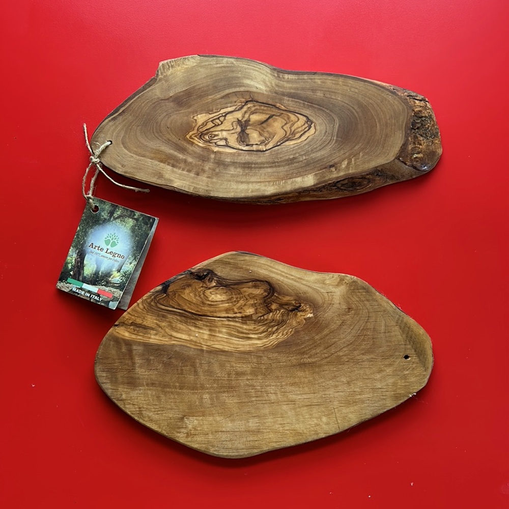 NWT arte legno rustic cutting boards in olive wood